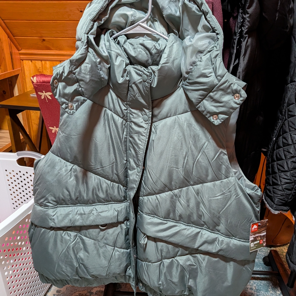 Ozark Trail Men/Women's Quilted Hooded Vest in Green Mid Length